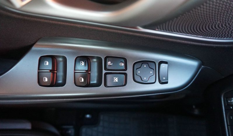 
								HYUNDAI KONA full									