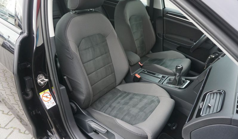 
								VW GOLF VII 1.5 TSI full									