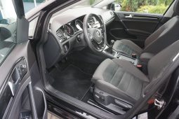 
										VW GOLF VII 1.5 TSI full									