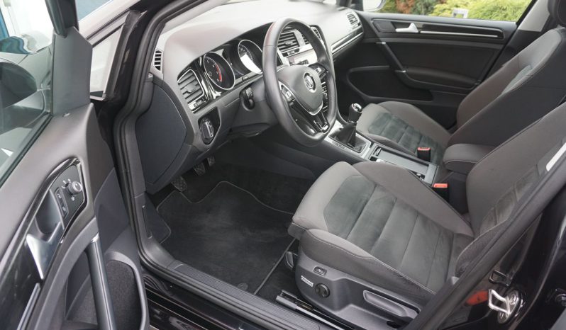 
								VW GOLF VII 1.5 TSI full									