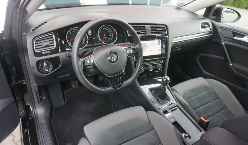 
								VW GOLF VII 1.5 TSI full									