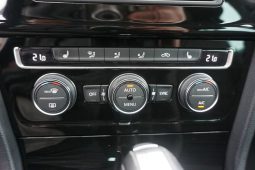 
										VW GOLF VII R LINE 2.0 TDI full									