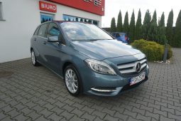 MERCEDES B180