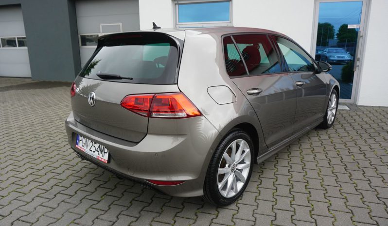 
								VW GOLF VII R LINE 2.0 TDI full									