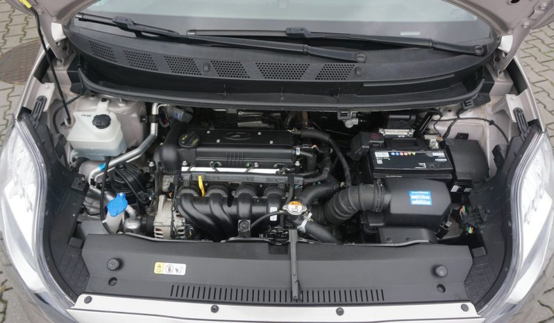 
								HYUNDAI IX20 1.6 GDI full									